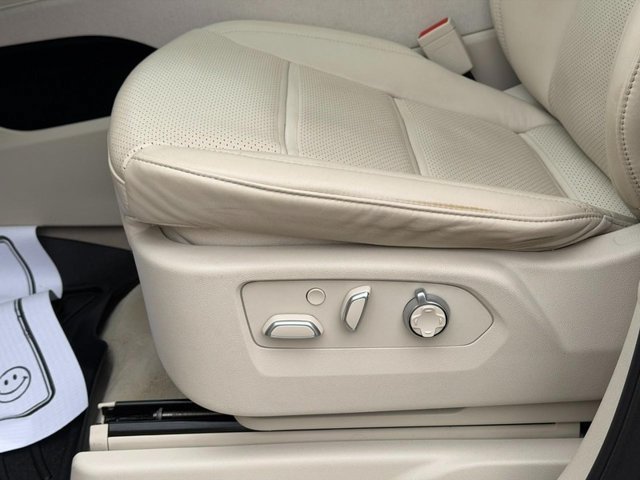 Used 2023 BLACK RAVEN Cadillac 4WD Premium Luxury Platinum image 21