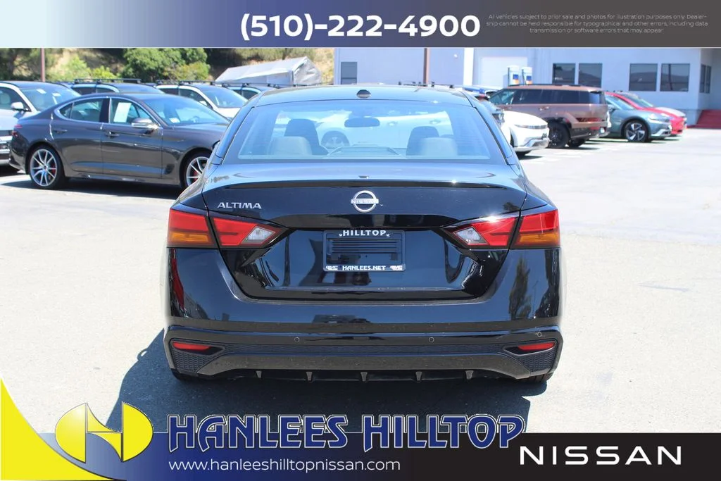 Used 2025 Black Nissan 2.5 SV image 8