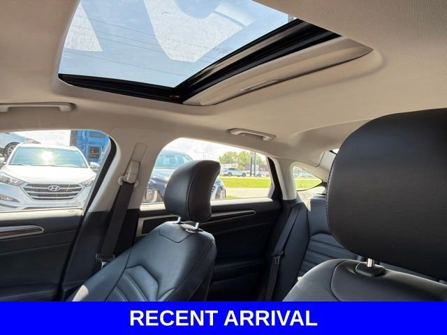 Used 2015 Red Ford SE image 36