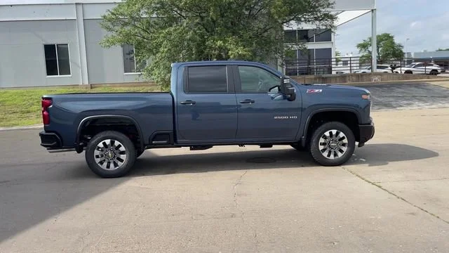 2026 Chevrolet Silverado 2500 HD Custom - Photo 9