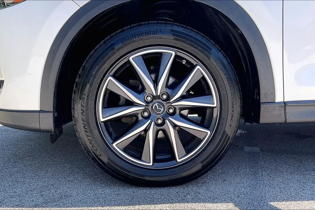 Used 2018 White Mazda Grand Touring image 9