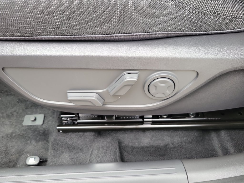 New 2027 Snow White Pearl Kia S image 21