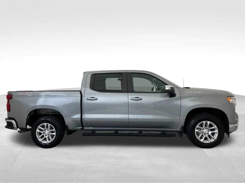 Used 2023 Sterling Gray Metallic Chevrolet LT (2FL) image 7