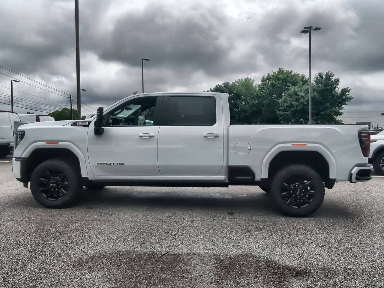 New 2026 Summit White GMC AT4 image 5