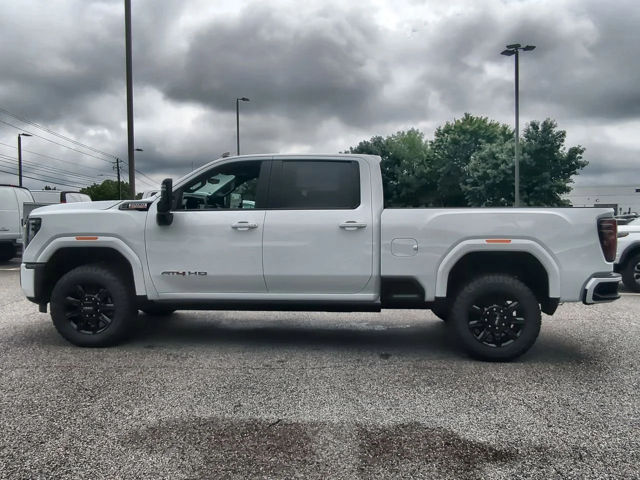 New 2026 Summit White GMC AT4 image 5