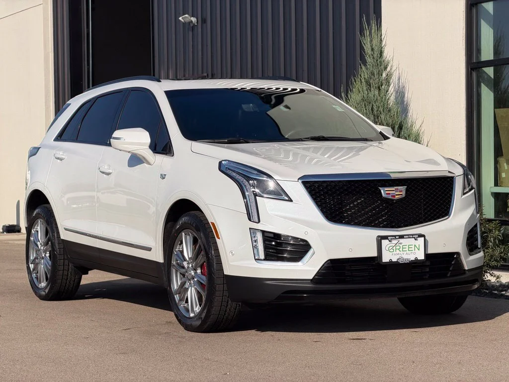Used 2023 White Cadillac Sport image 4