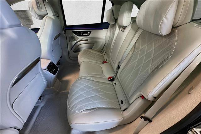 New 2026 Black Mercedes-Benz EQS 400 image 51