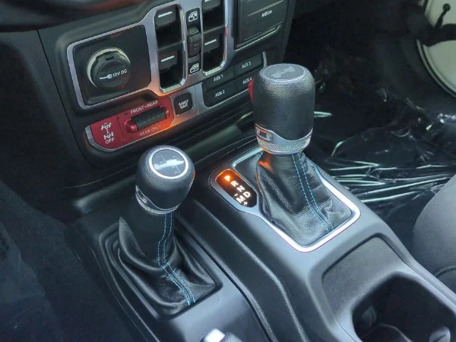 Used 2022 White Jeep Unlimited Rubicon 4xe image 25