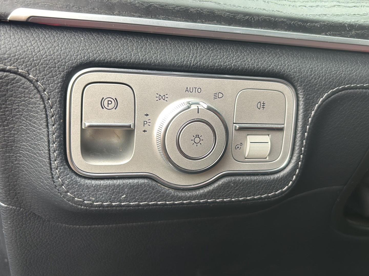Used 2023 Obsidian Black Metallic Mercedes-Benz GLS 450 image 10