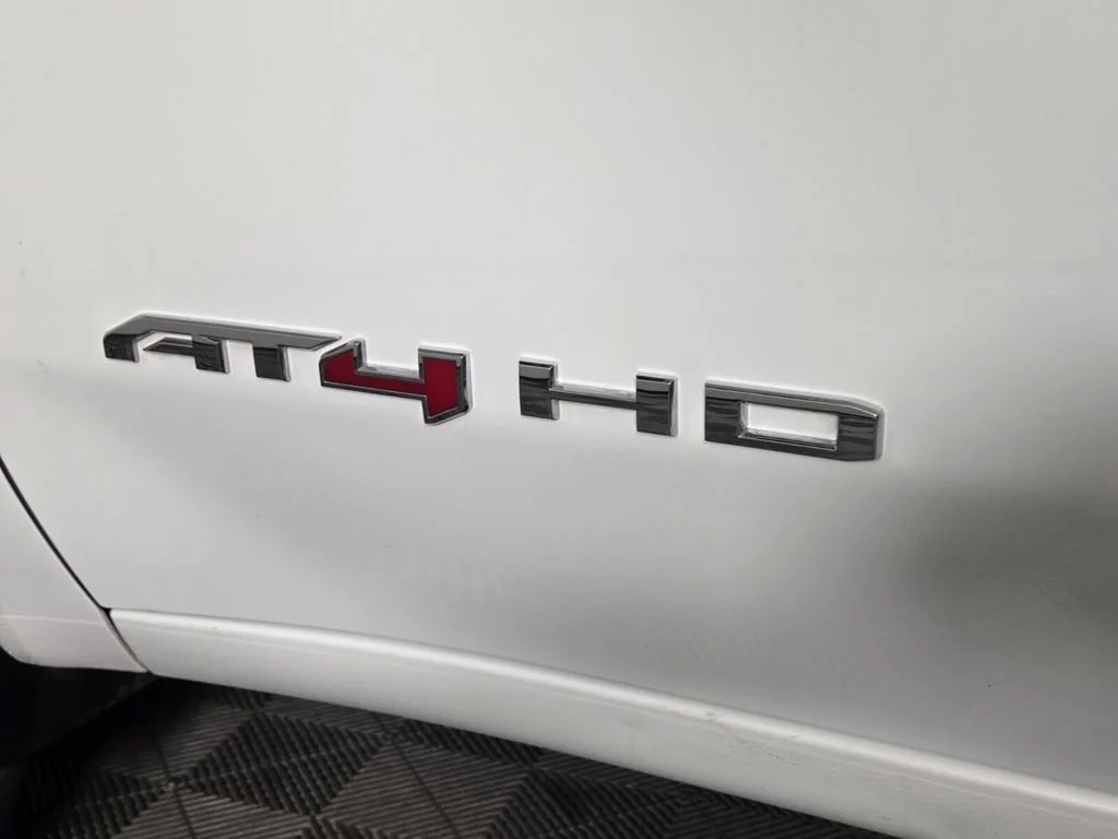 Used 2025 Summit White GMC AT4 image 10