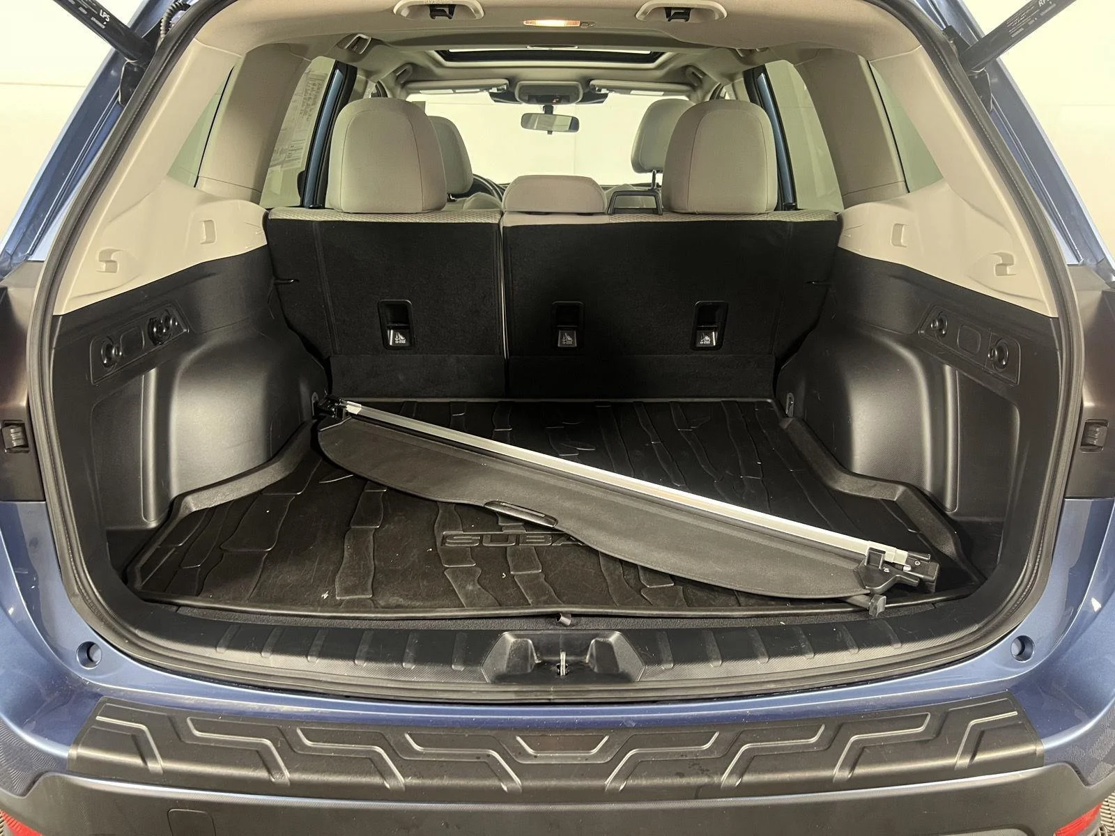 Used 2024 Horizon Blue Pearl Subaru Premium image 23