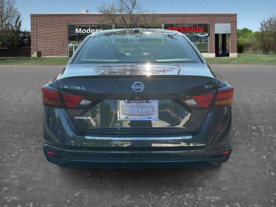 Certified Used 2022 Storm Blue Metallic Nissan 2.5 SV image 2