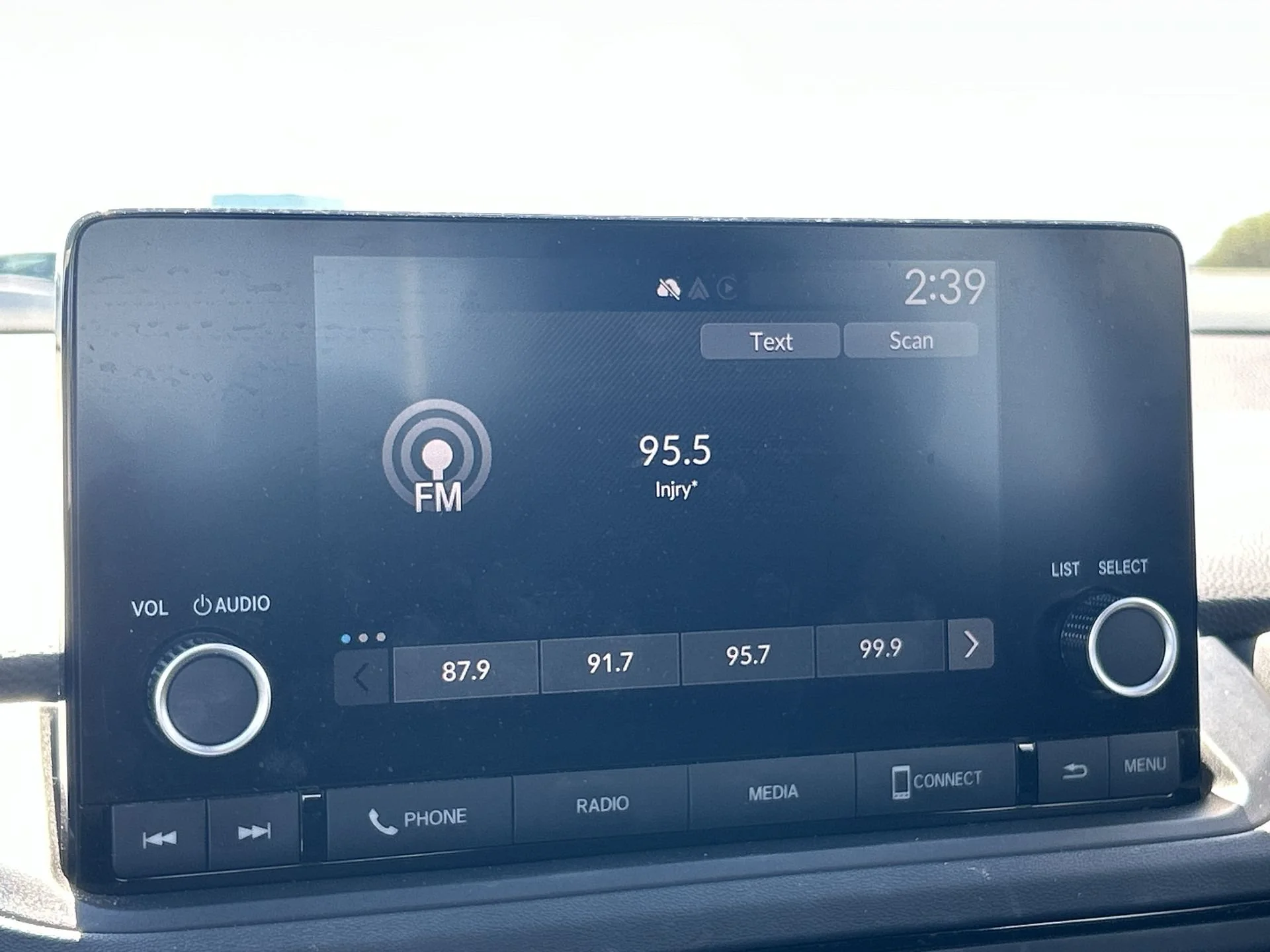 2025 Honda Accord LX - Photo 37