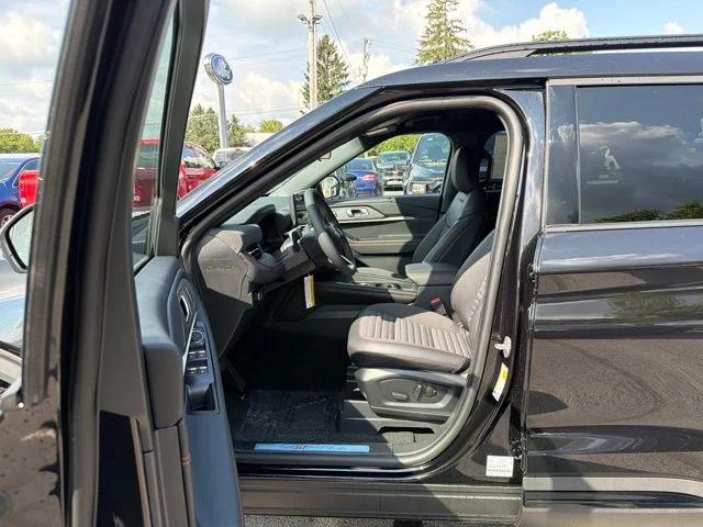 New 2026 Agate Black Metallic Ford ST-Line image 21