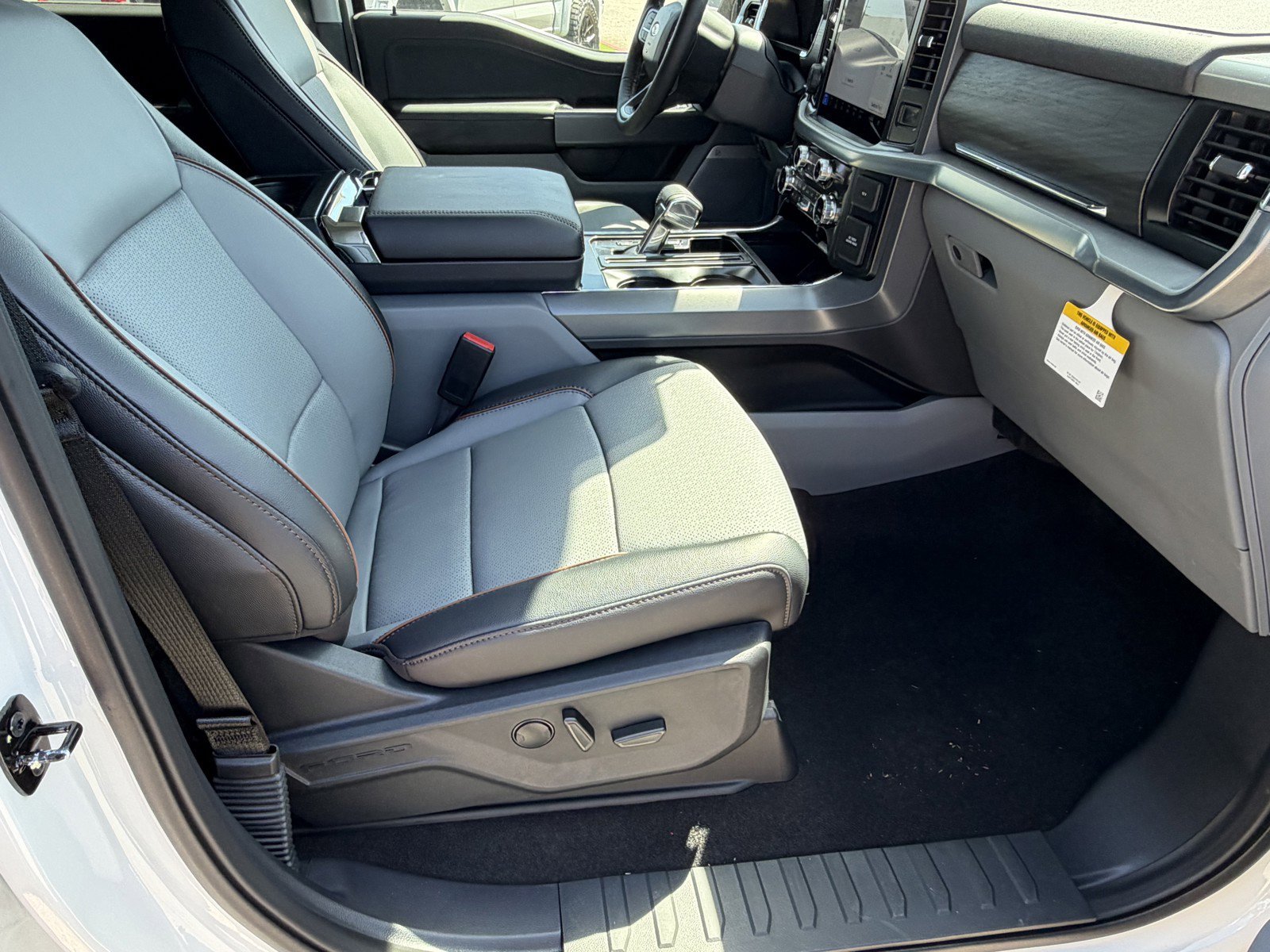 New 2025 Star White Metallic Tri-Coat Ford Lariat® image 9