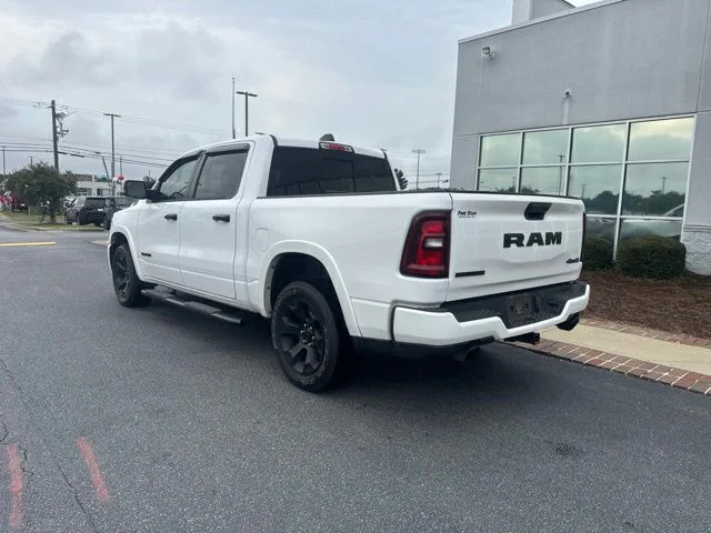 Used 2025 White Ram Big Horn/Lone Star image 9