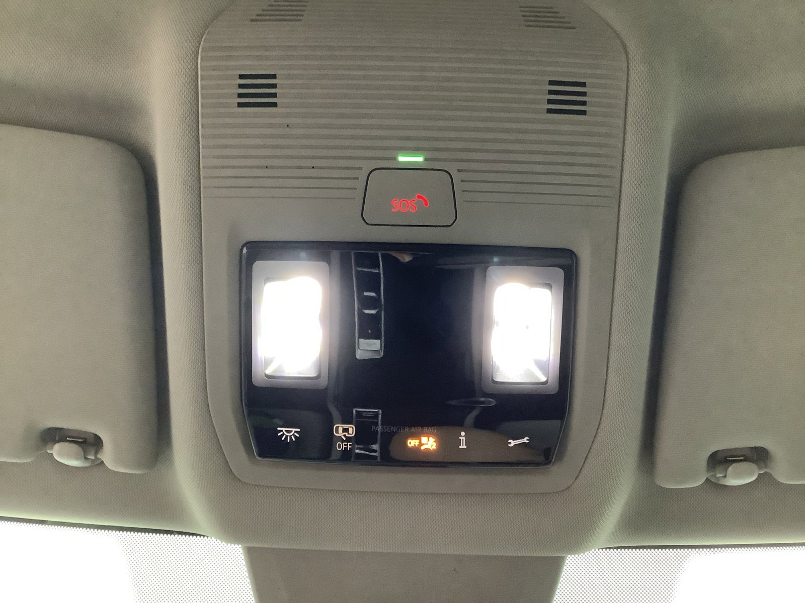 New 2026 Silver Mist Metallic Volkswagen 2.0T SE image 19