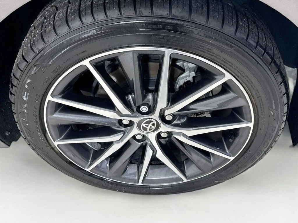 Used 2021 Predawn Gray Mica Toyota XLE image 38
