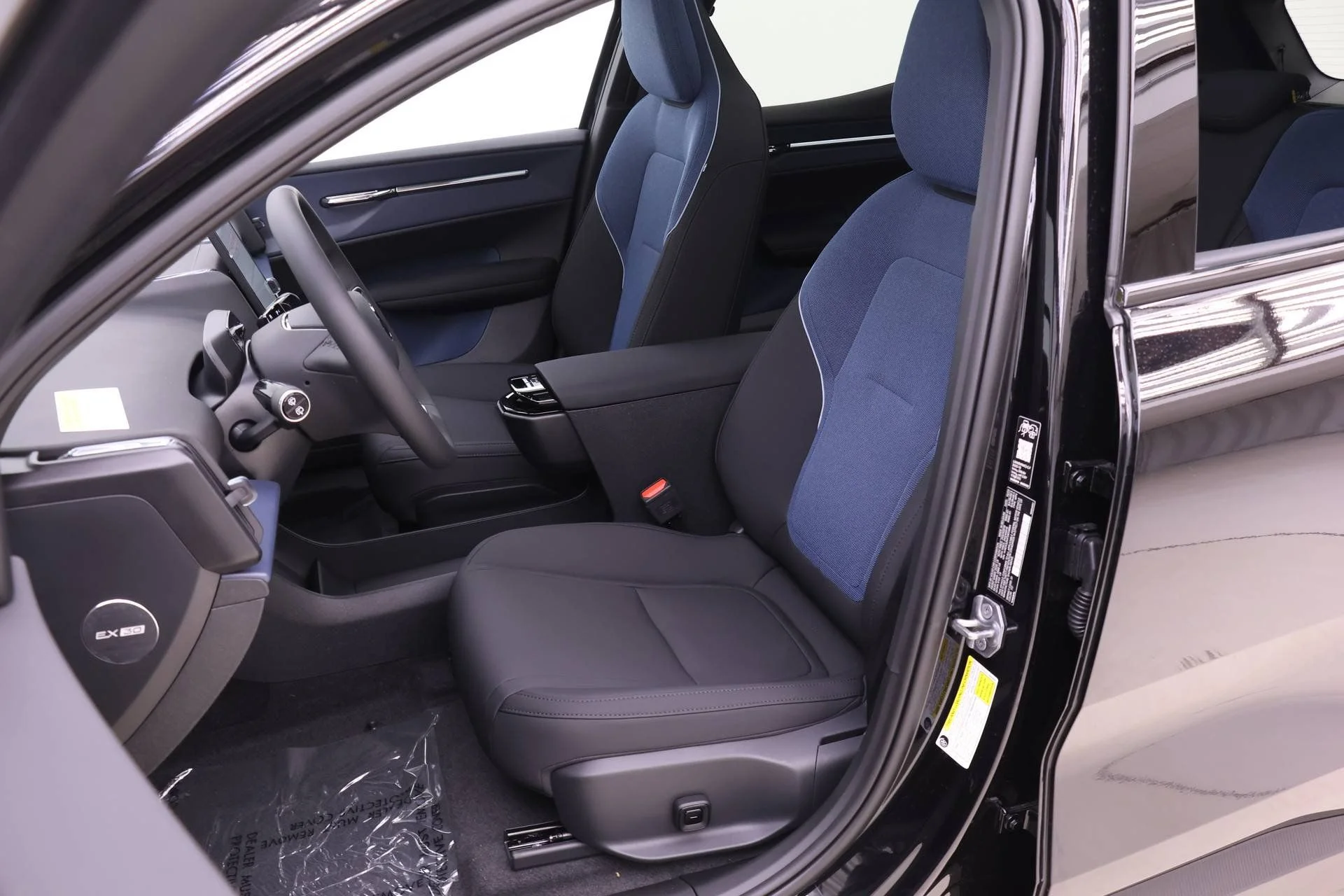 New 2026 Onyx Black Volvo Plus image 7