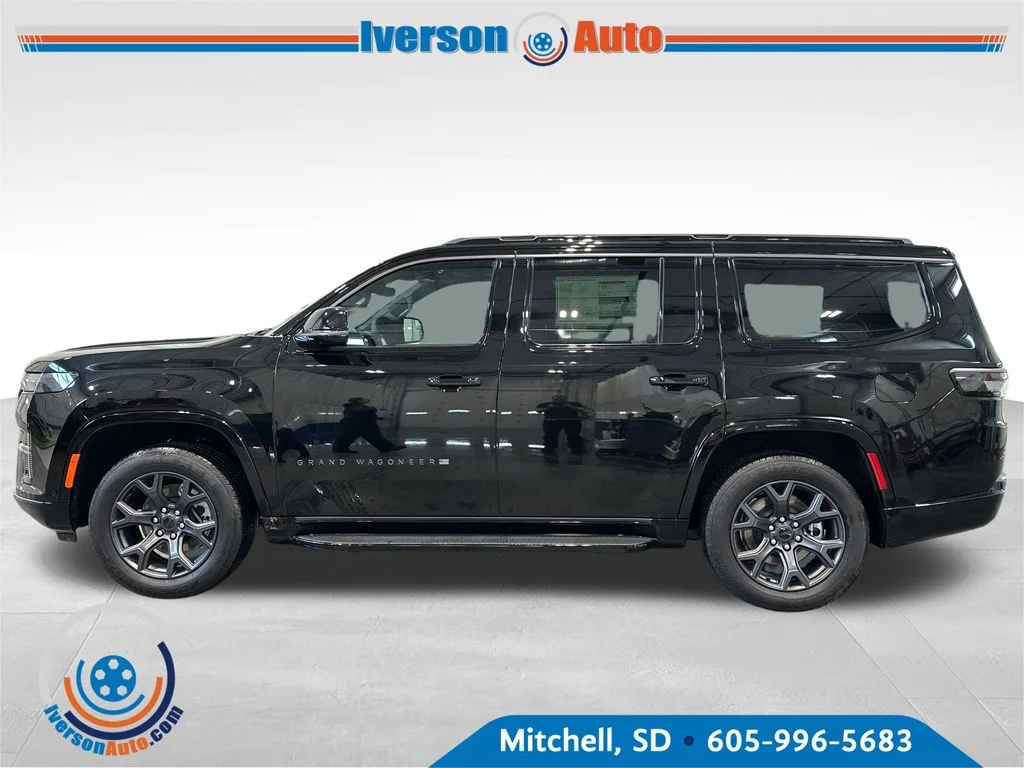 New 2026 High Gloss Black Exterior Paint Jeep Limited Altitude image 4