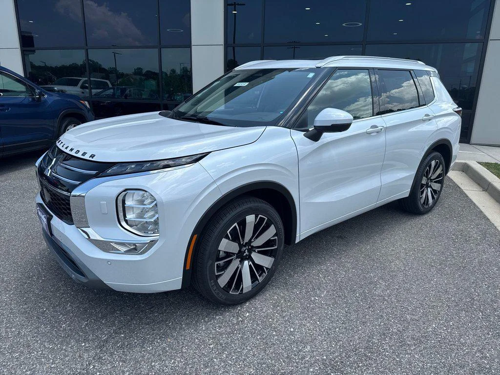 New 2026 White Diamond/Black Roof Mitsubishi SEL S-AWC image 1