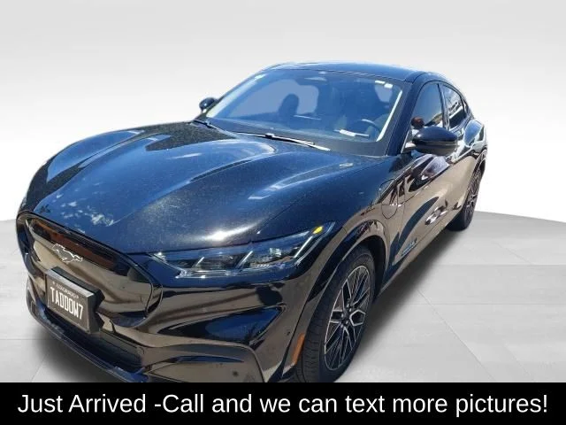 Used 2024 Black Ford Premium image 1