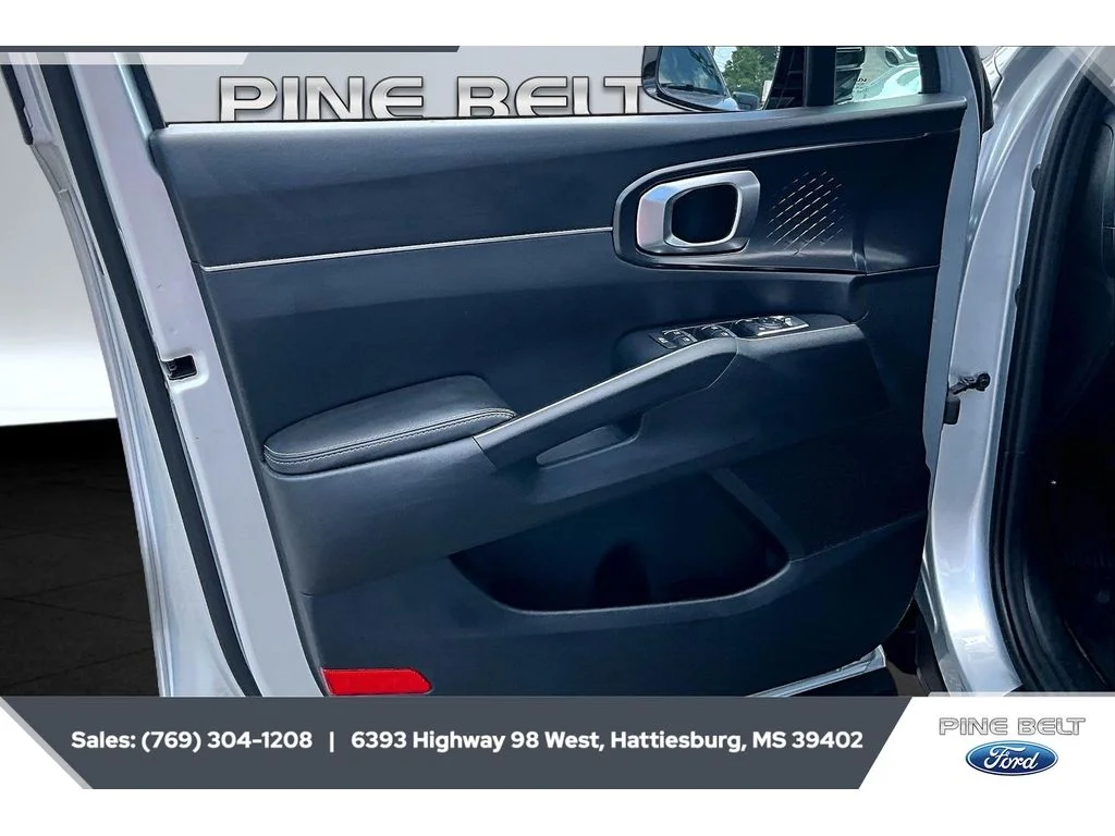 Used 2022 Sparkling Silver Kia S image 17