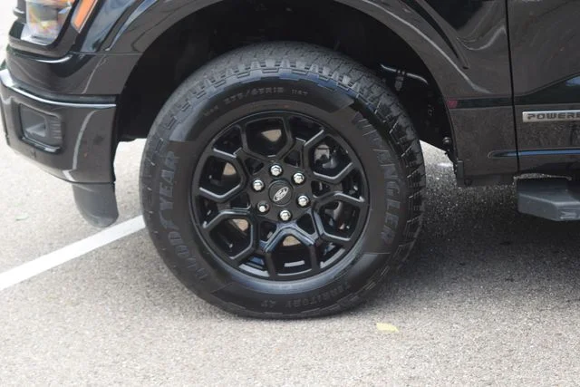 Used 2024 Black Ford XLT image 29