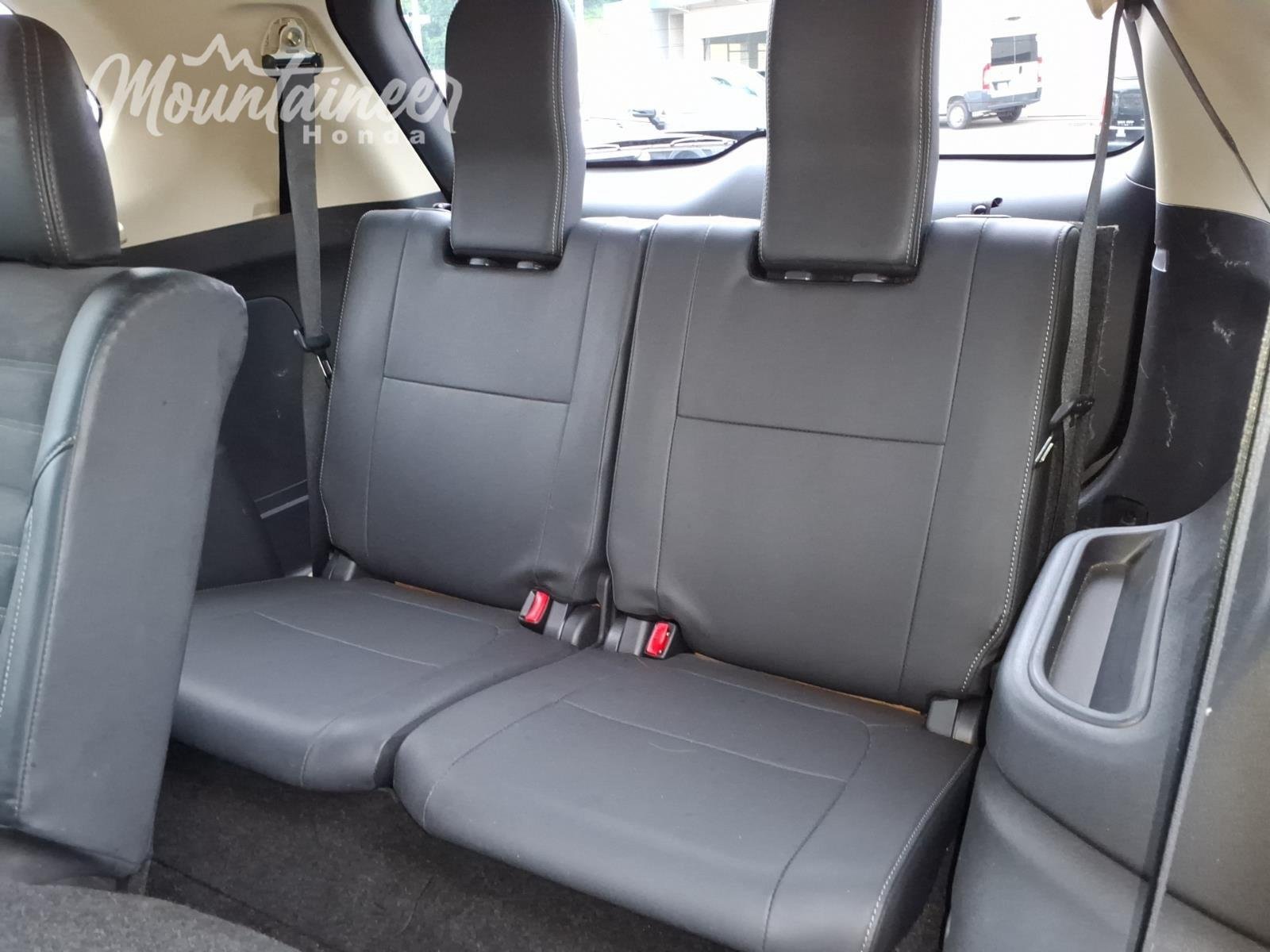 Used 2020 Alloy Silver Metallic Mitsubishi SE image 17