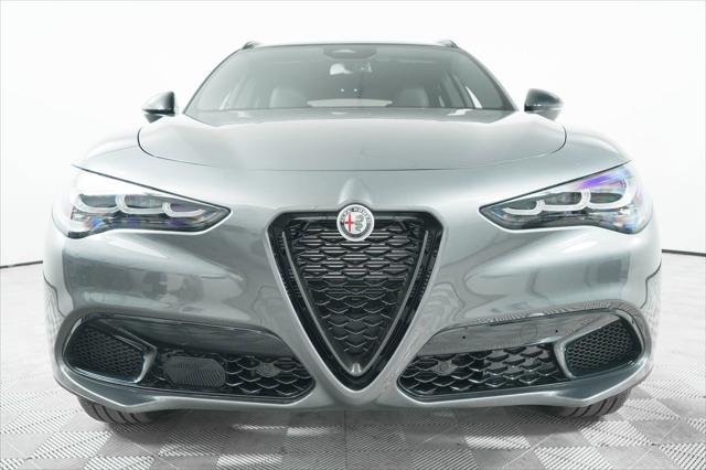 New 2025 Vesuvio Gray Metallic Exterior Paint Alfa Romeo  image 14