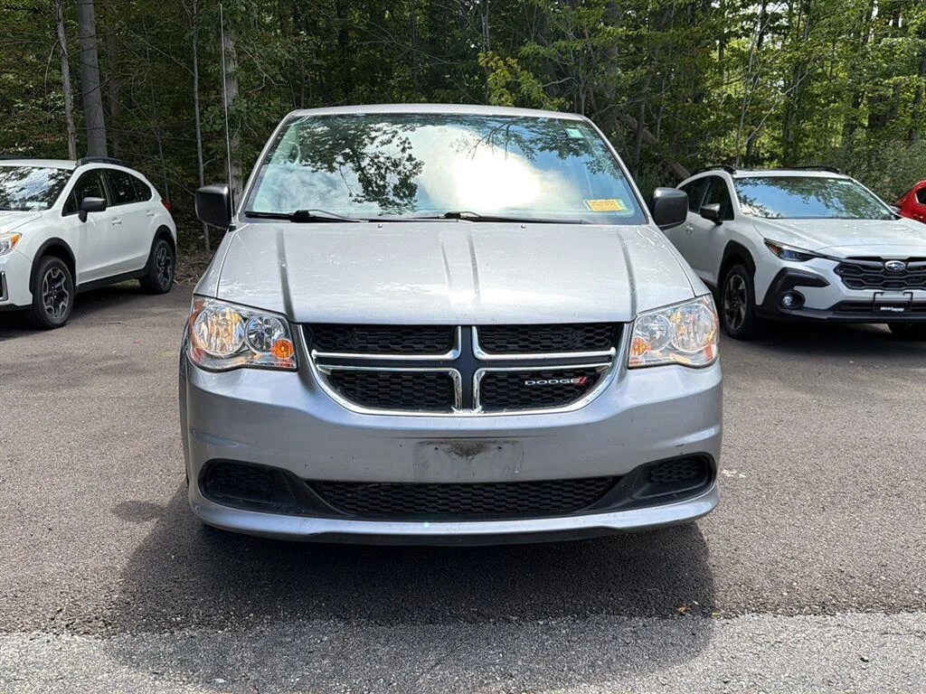Used 2017 Billet Clearcoat Dodge SE image 13