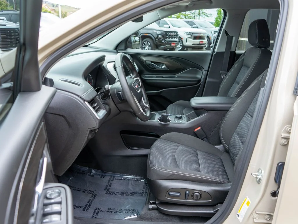 Used 2023 Beige GMC SLE image 11