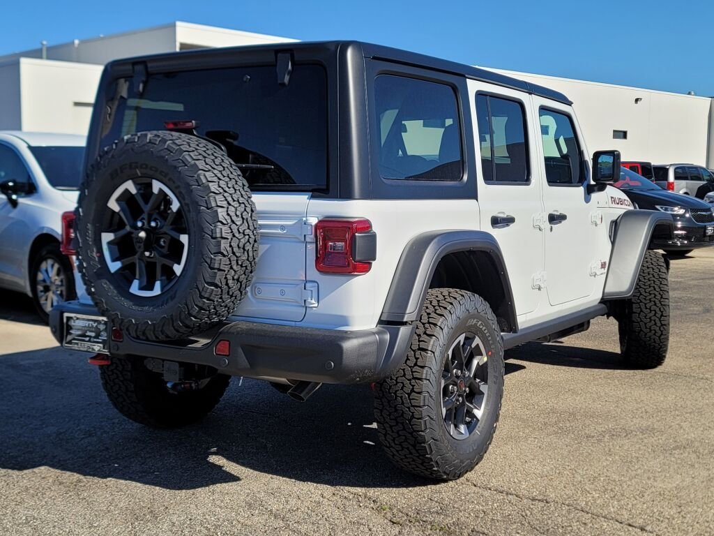 New 2026 Bright White Clear-Coat Exterior Paint Jeep Rubicon image 13