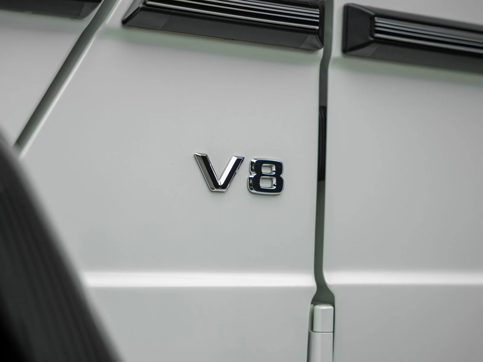 Used 2017 White Mercedes-Benz G 550 Squared image 26