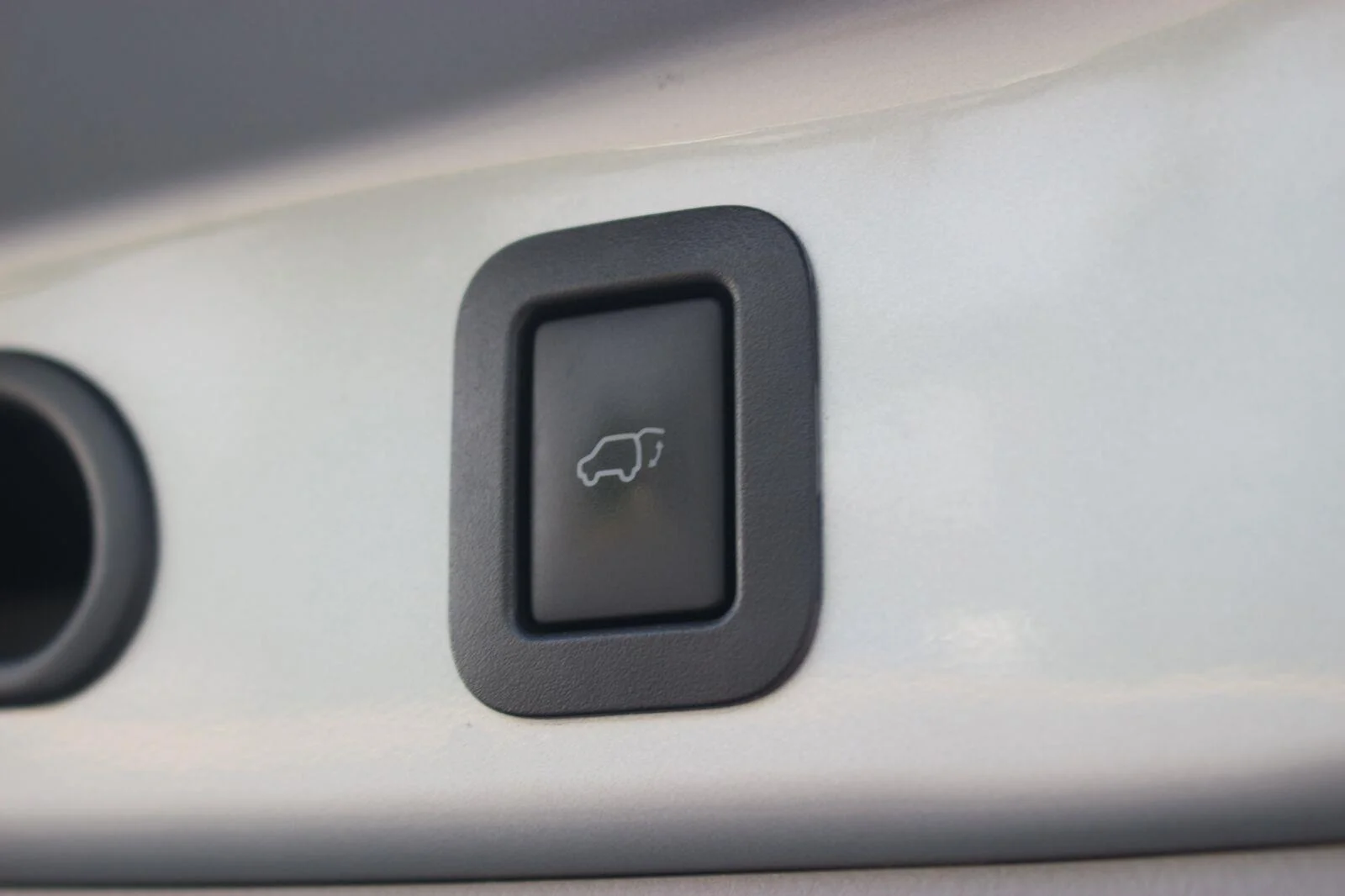 Used 2015  Toyota XLE image 11