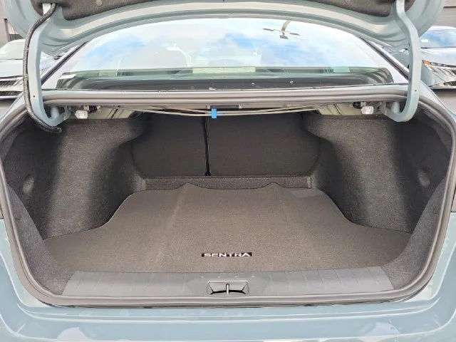 New 2027 Atlantic Gray Metallic / Super Black Two-tone Nissan SR image 8