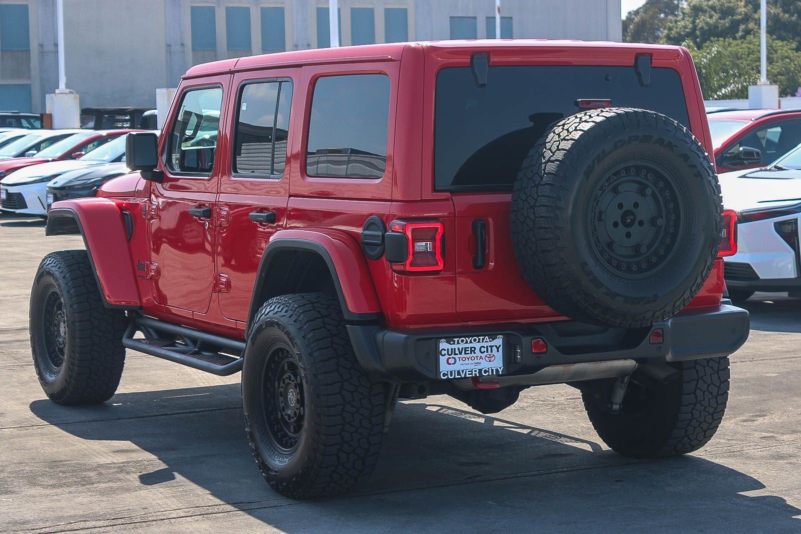 Used 2021 Firecracker Red Clearcoat Jeep Unlimited Rubicon image 6