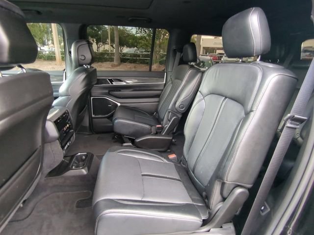 Used 2022 Black Jeep Series III image 17