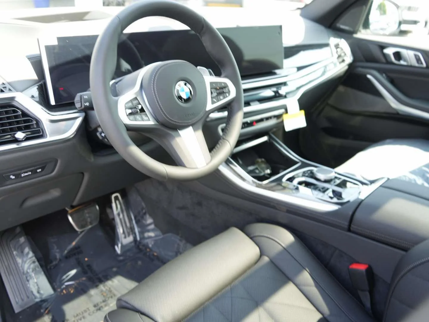 New 2026 Alpine White BMW sDrive40i image 13