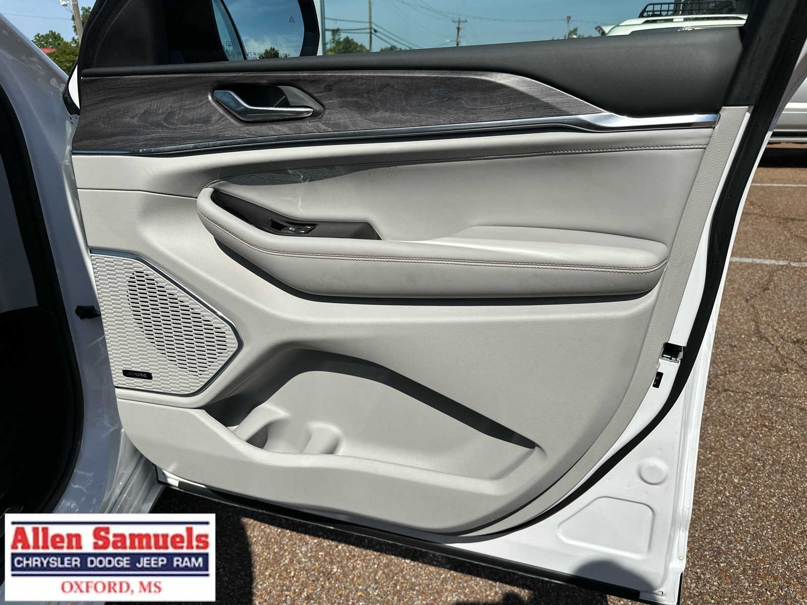 Used 2023 Bright White Clearcoat Jeep Overland image 45