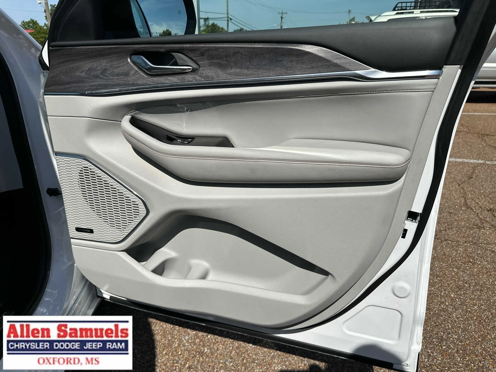 Used 2023 Bright White Clearcoat Jeep Overland image 45