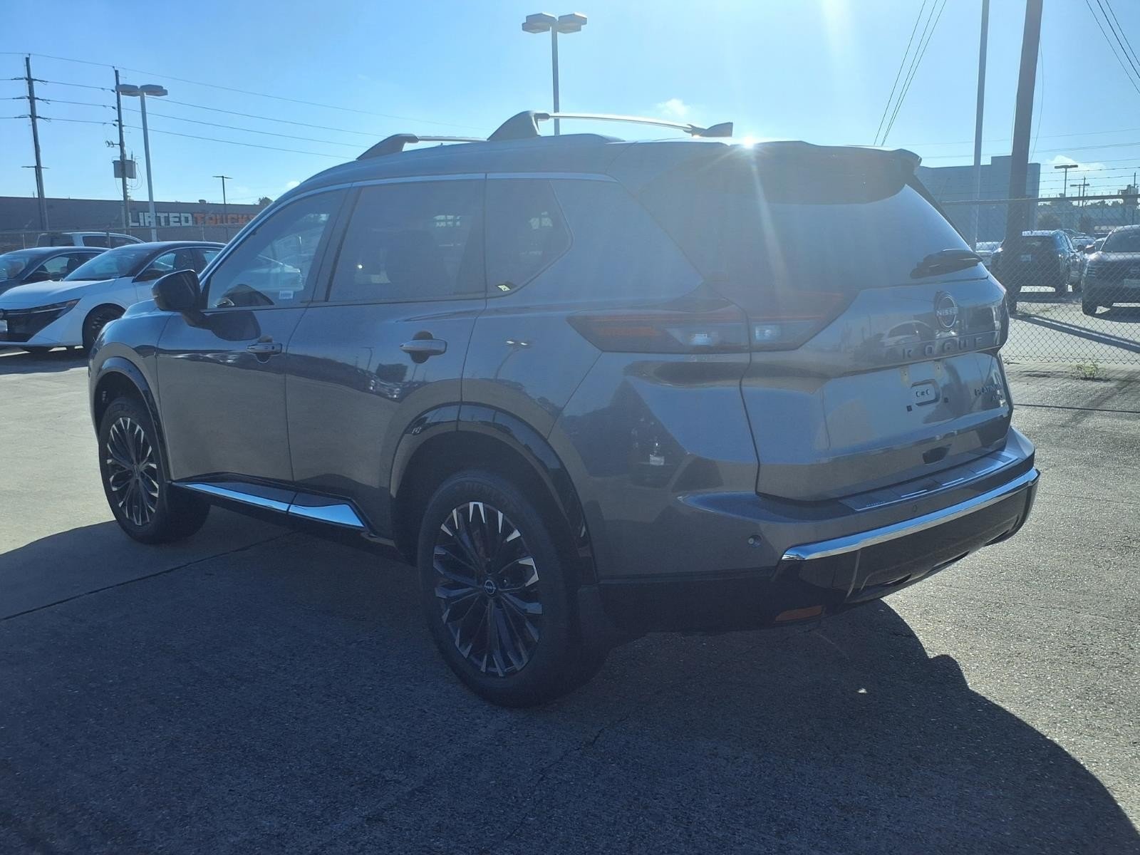 2026 Nissan Rogue photo 4 of 25