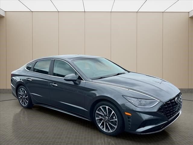 Used 2023 Gray Hyundai Limited image 2