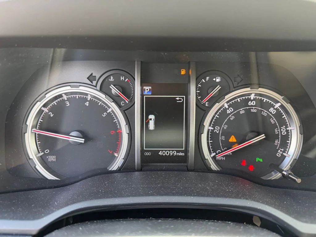 Used 2022 Green Toyota Limited image 3