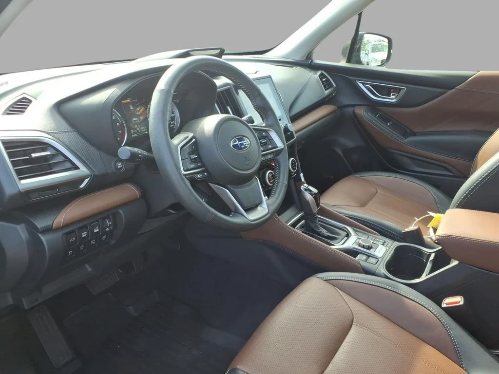 Used 2023 Gray Subaru Touring image 18