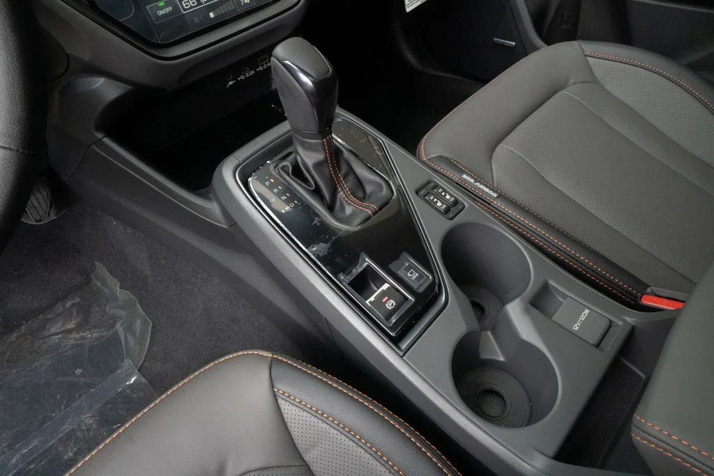 New 2026 CRYSTAL WHITE PEARL Subaru Limited Hybrid image 10