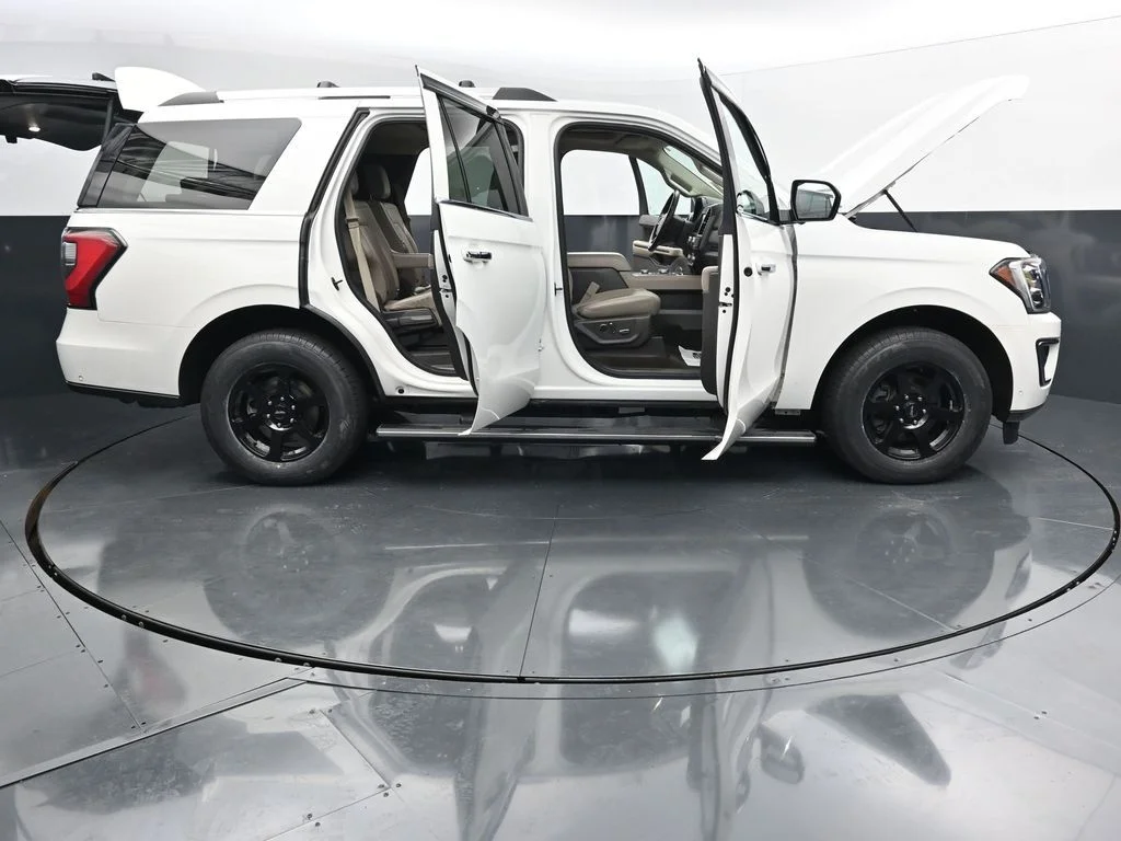 Used 2021 White Ford Limited image 44