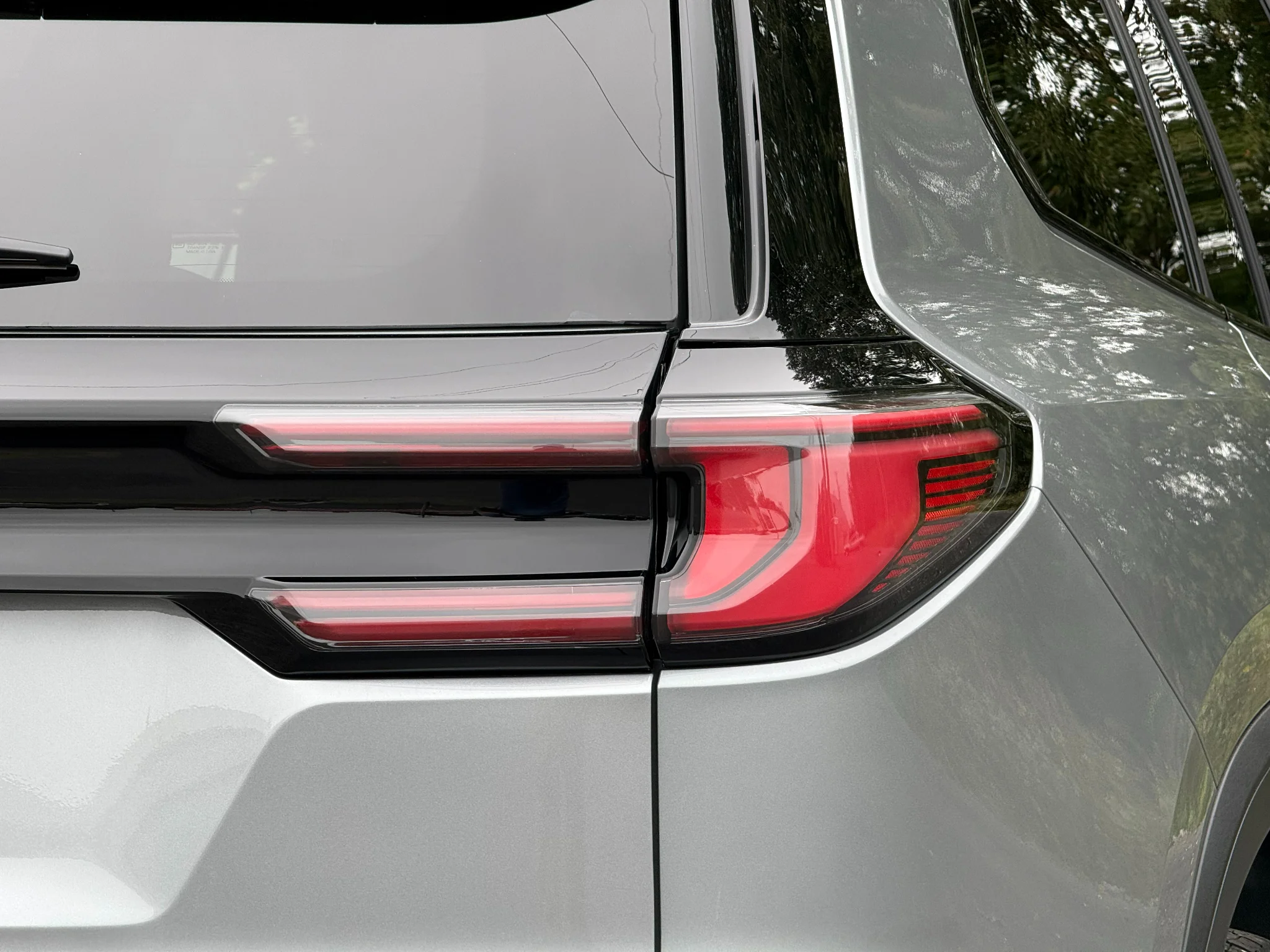 New 2027 Sterling Metallic GMC AT4 image 9
