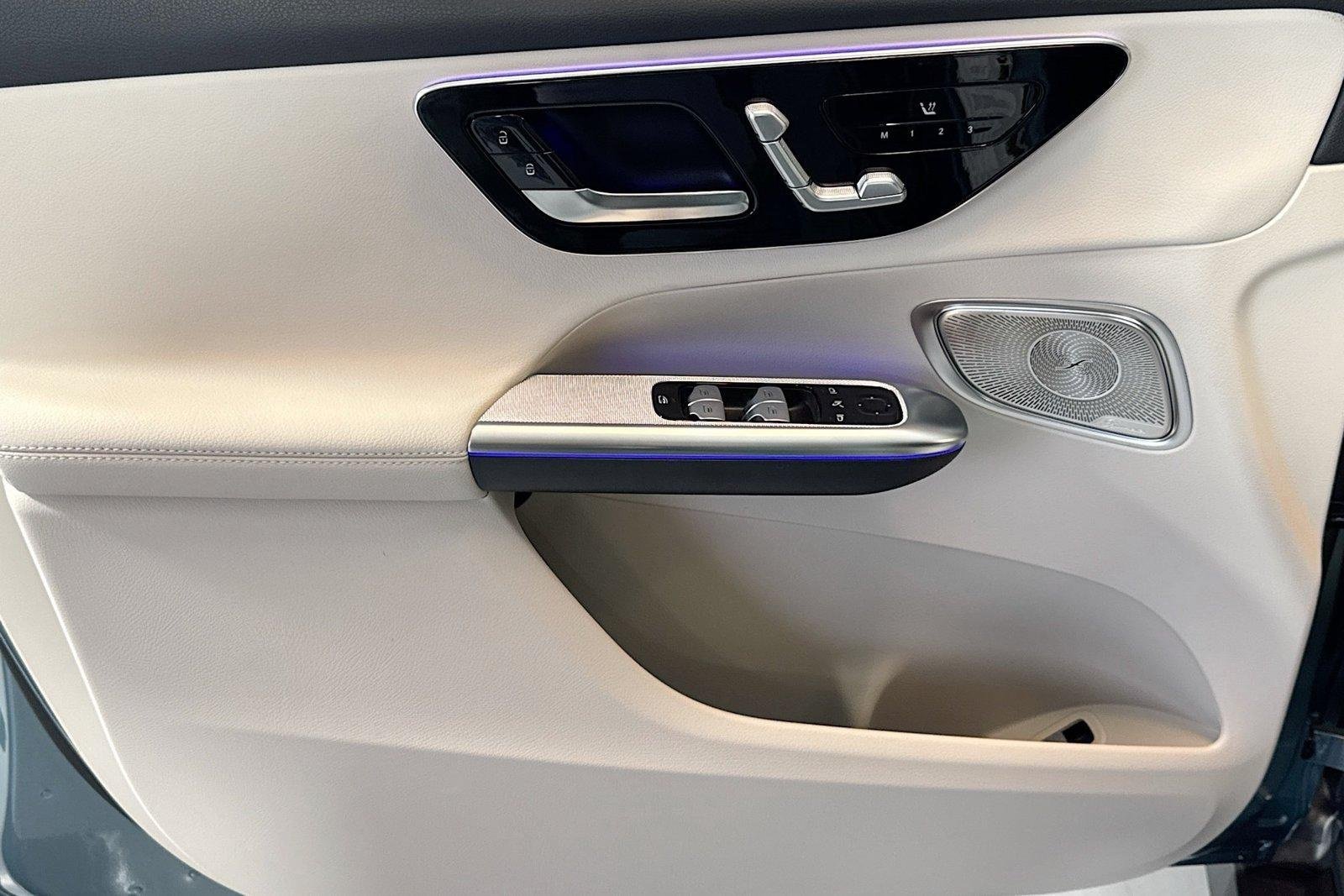 New 2026 Verde Silver Metallic Mercedes-Benz GLC 300 image 16
