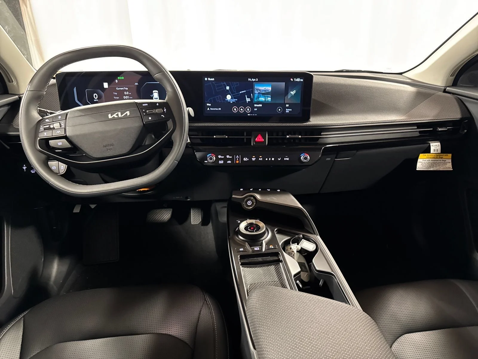 New 2026 Gray Metallic Kia Wind image 4